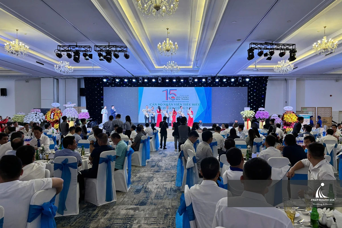 Không gian sự kiện được xây dựng theo mục tiêu truyền thông nội bộ của doanh nghiệp